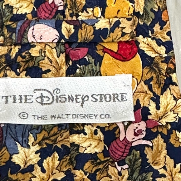 Disney Winnie the Pooh silk tie - Picture 3 of 4
